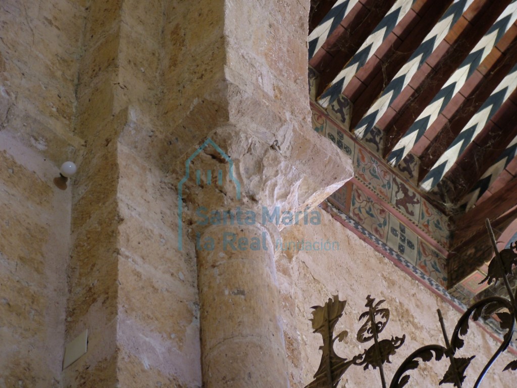 Capitel del arco triunfal