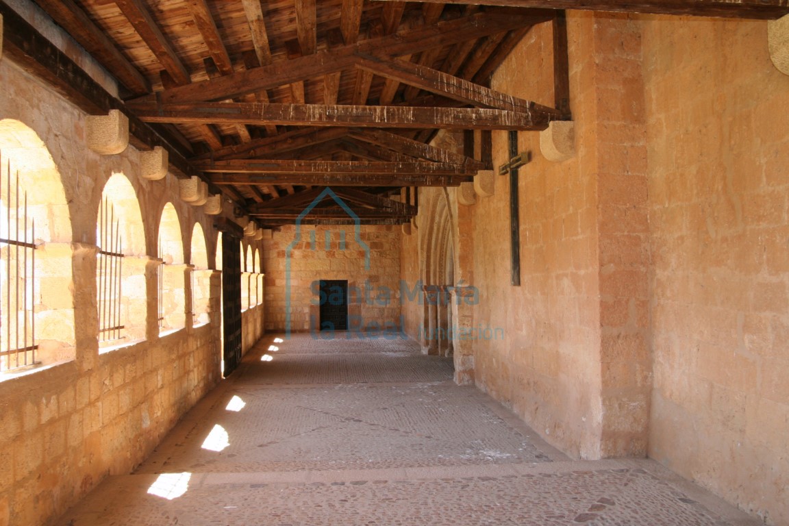 Interior del pórtico