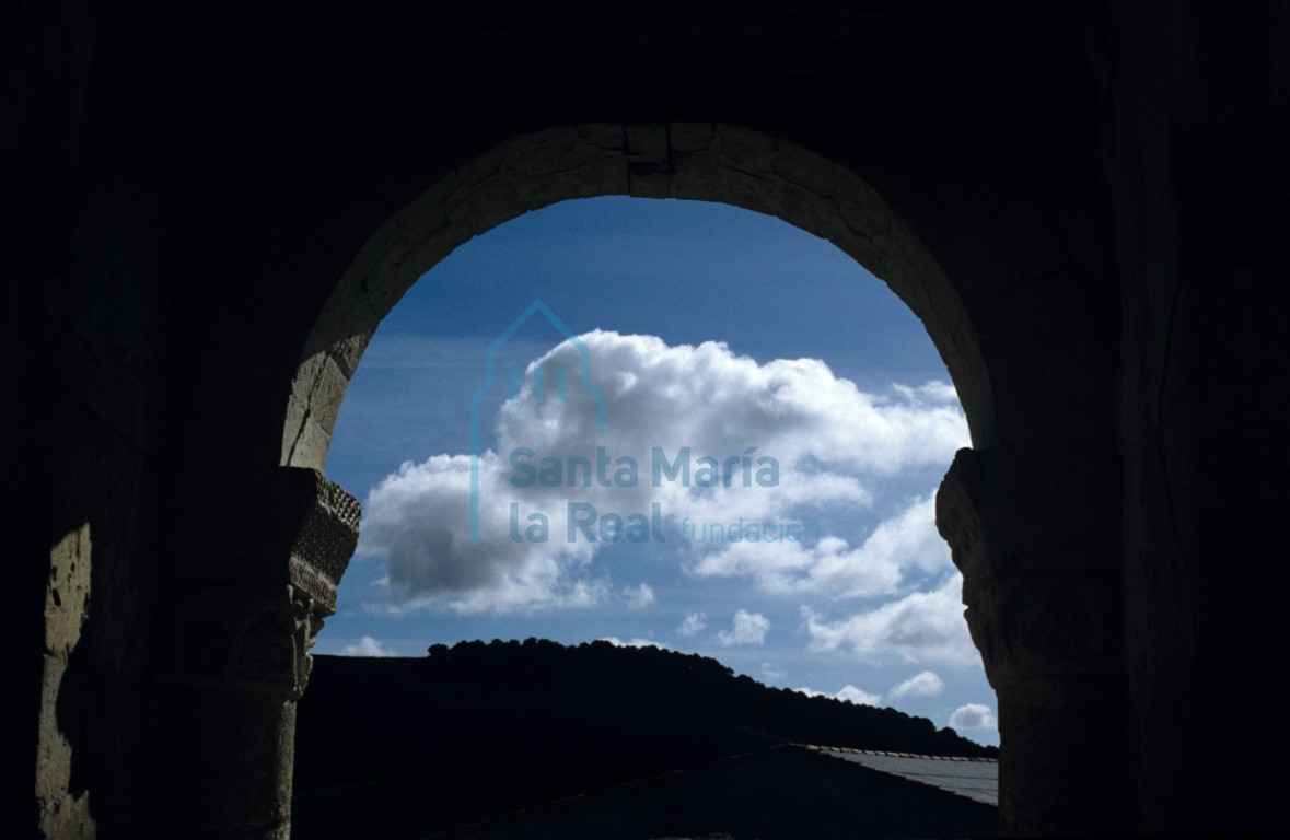 Interior de la portada meridional