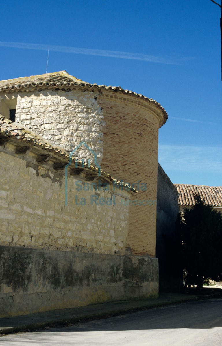 Vista general del exterior de la cabecera