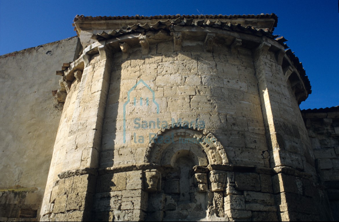 Vista del exterior del ábside