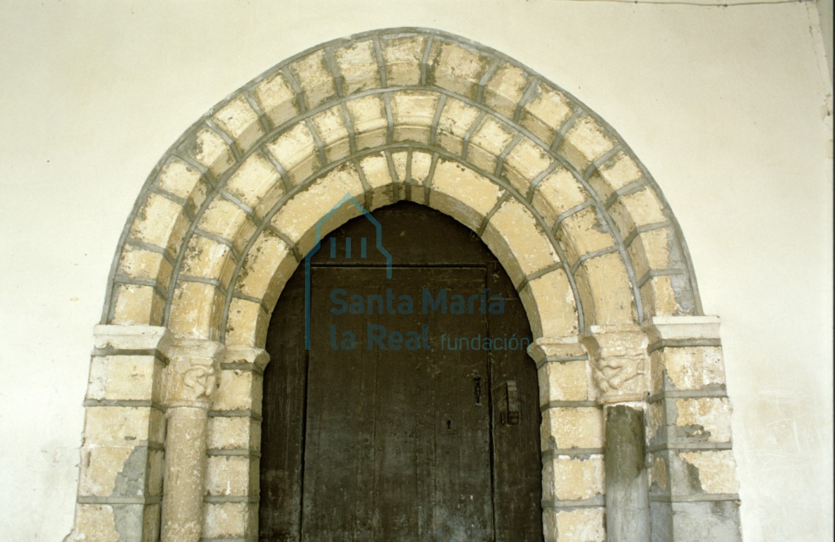 Detalle de la portada meridional