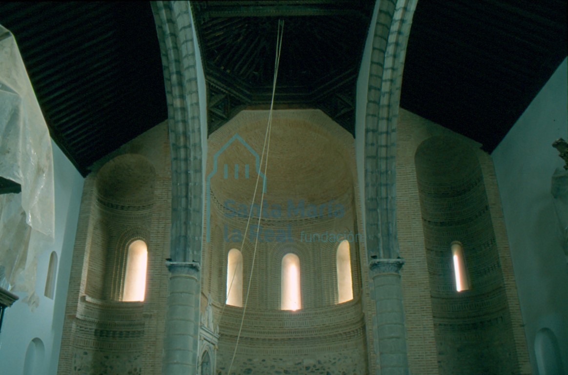 Vista del interior de la cabecera
