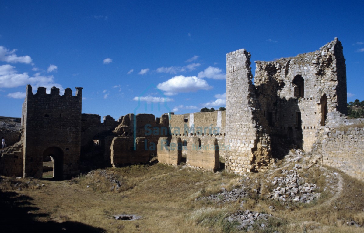 Vista del interior del castillo