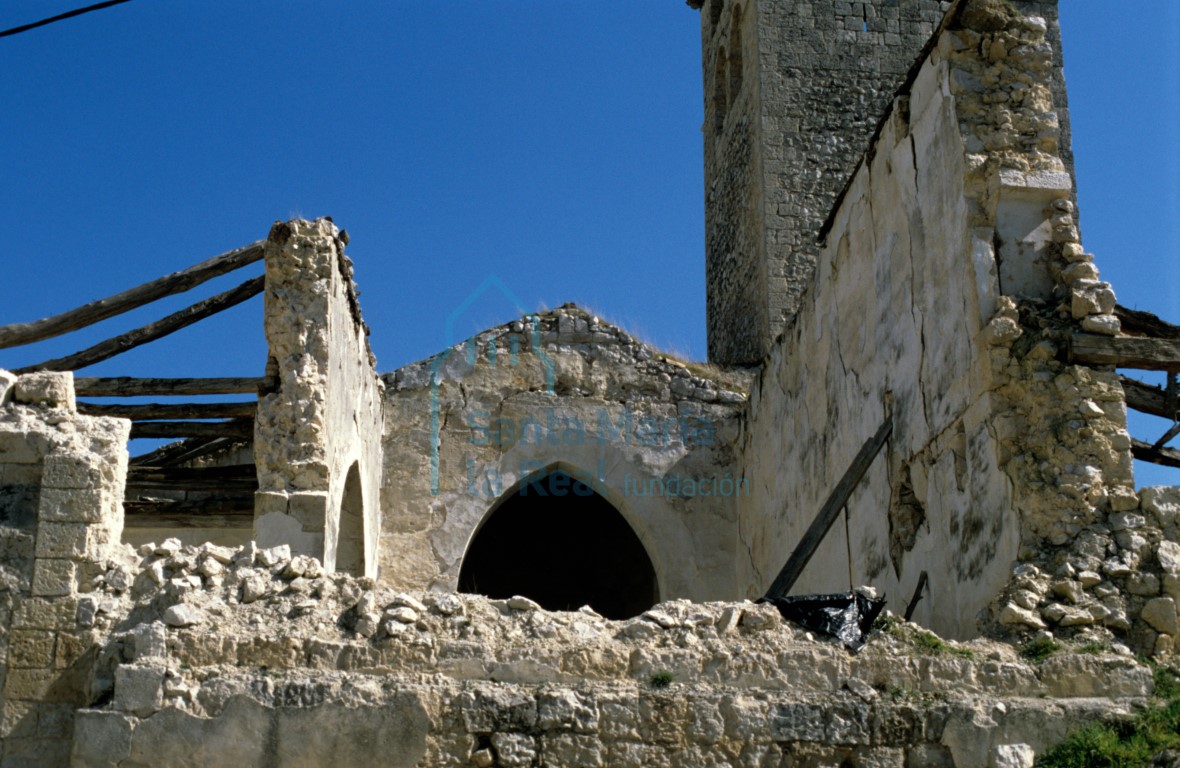Vista desde el oeste. Antes de la restauración Vista desde el oeste. Antes de la restauración