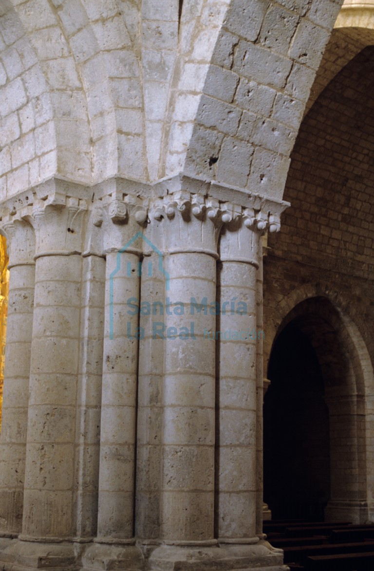 Pilar del interior de la iglesia