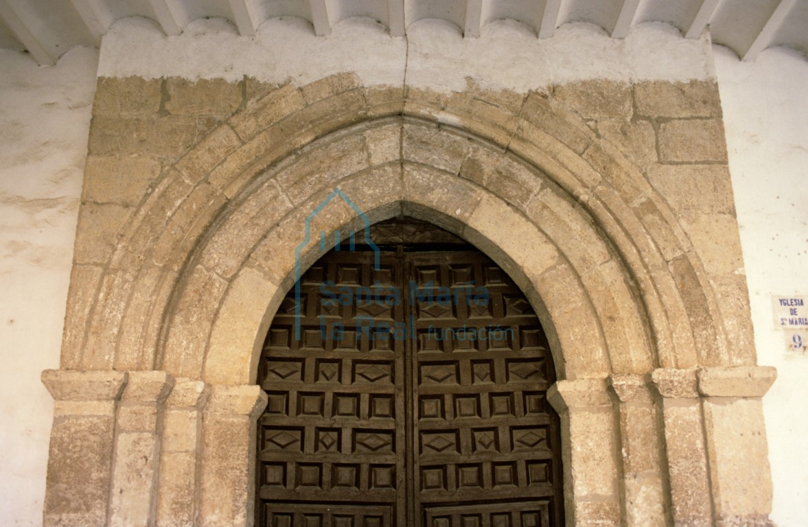 Detalle de la portada occidental