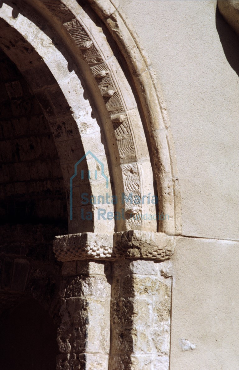 Detalle del lado derecho del arco triunfal