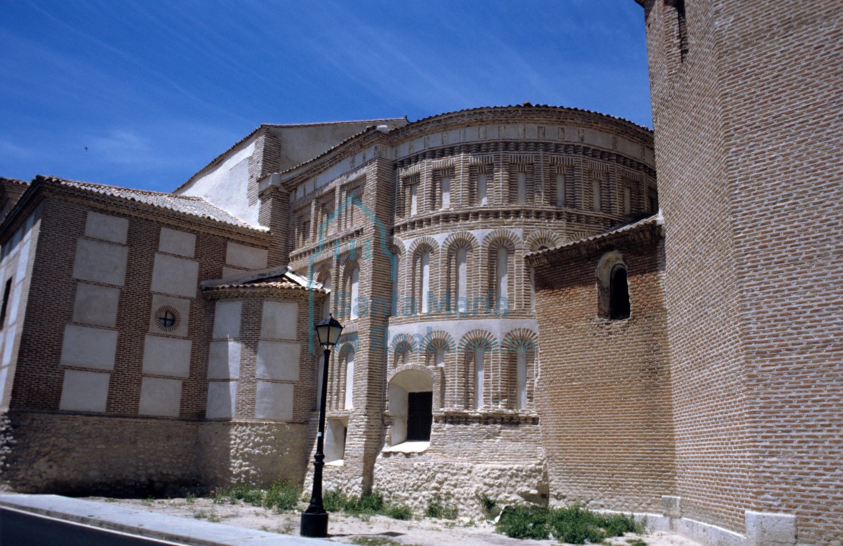 Vista del exterior de la cabecera desde el sur