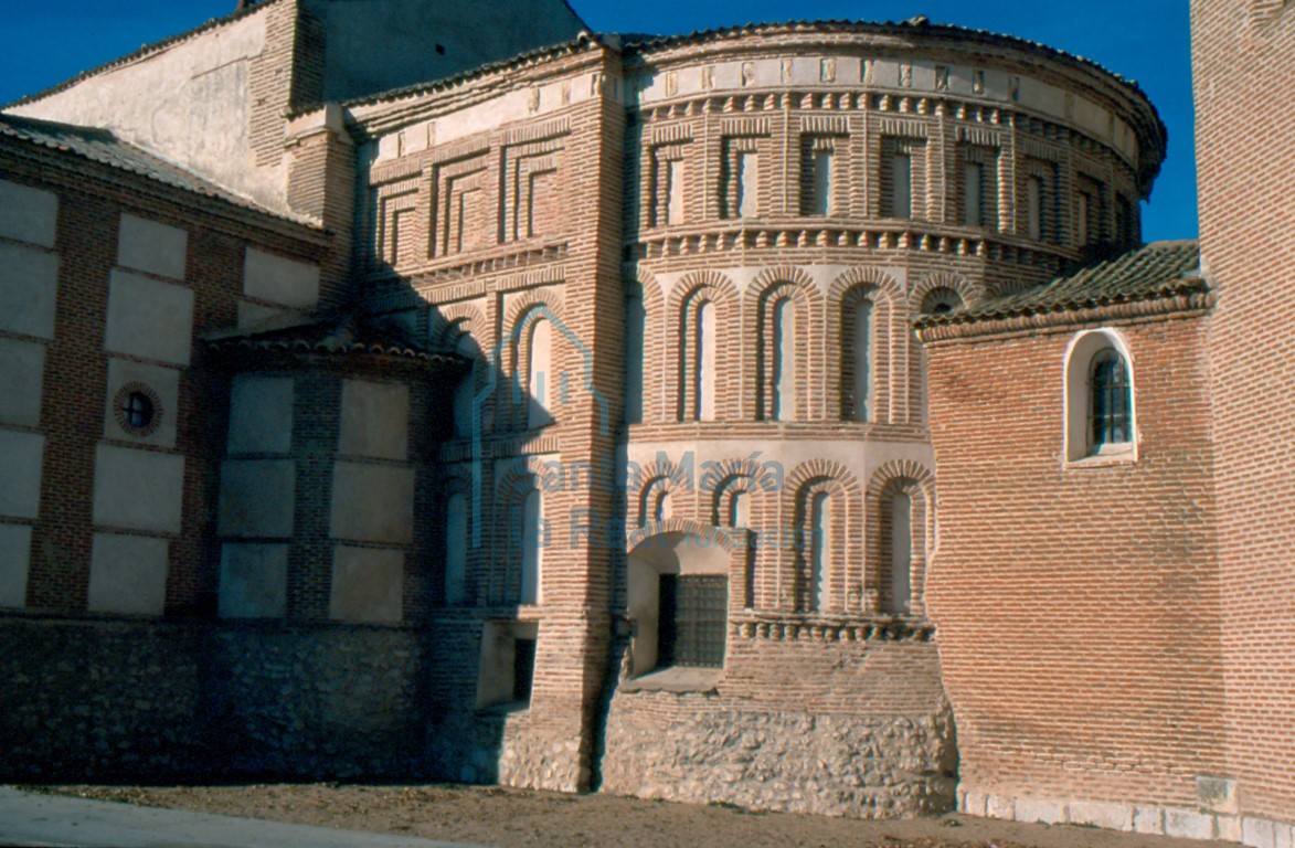 Vista del exterior de la cabecera desde el sur