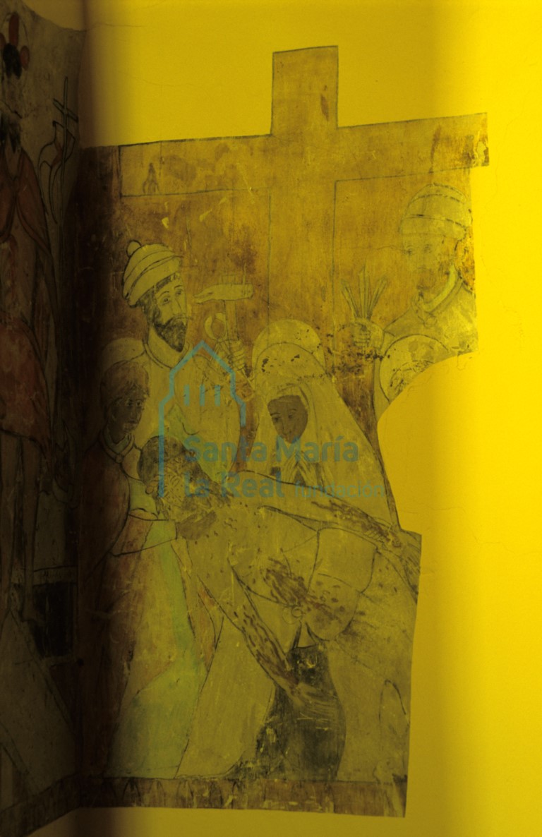 Pintura mural, descendimiento de la Cruz, en la pared que está junto a la subida de la torre