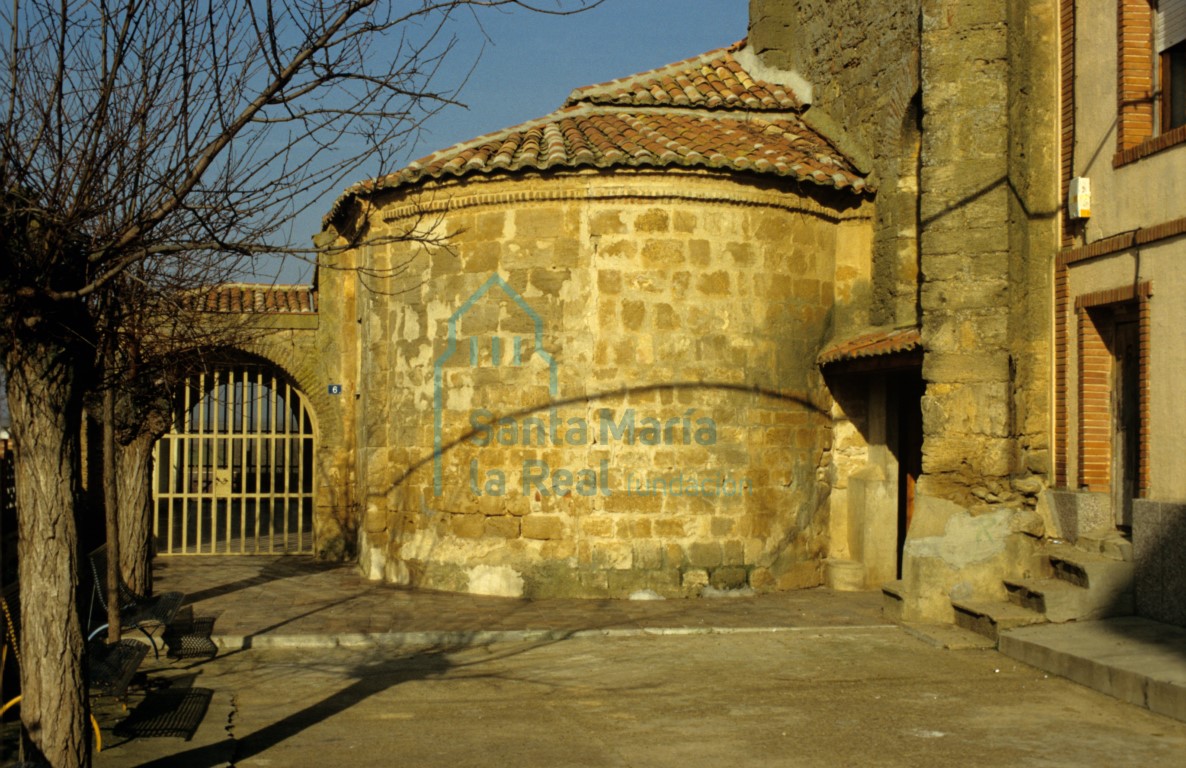 Vista del exterior del ábside
