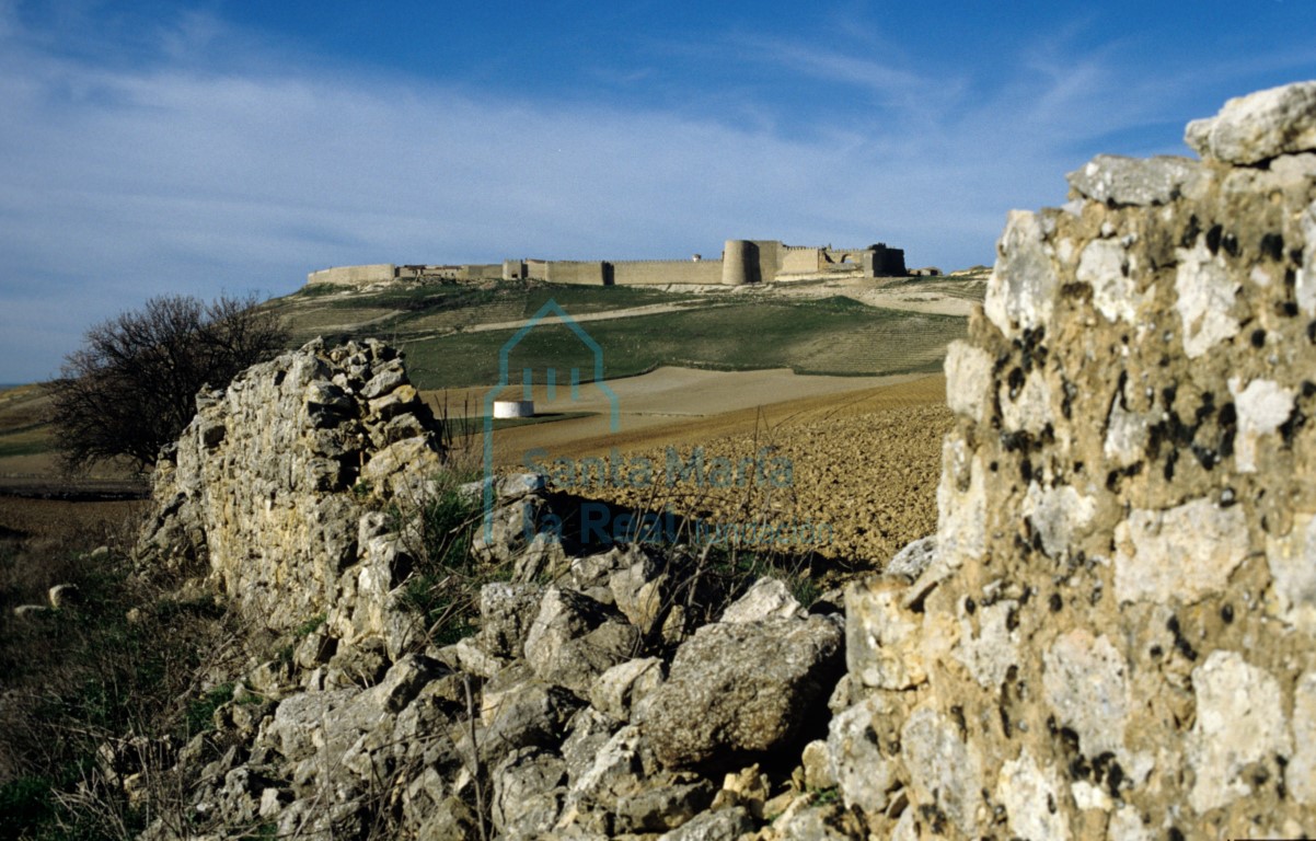 Panorámica del recinto amurallado de Urueña desde la iglesia de Nuestra Señora de la Anunciada