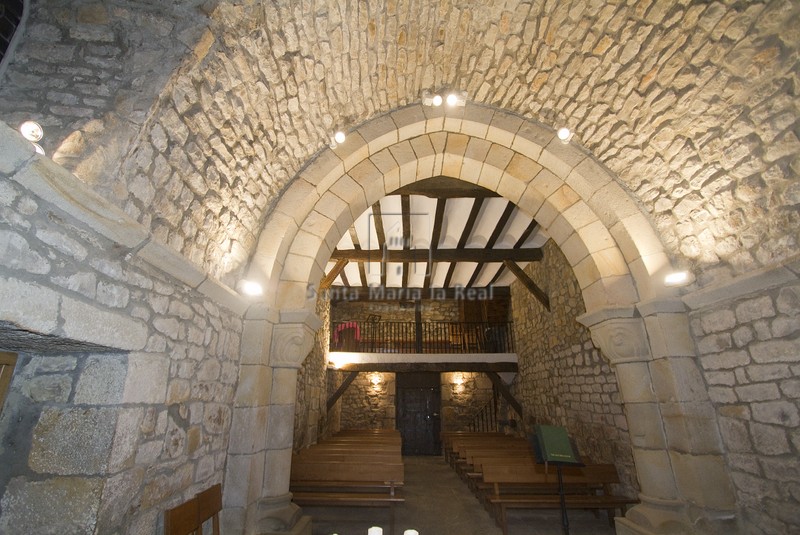 Vista del interior de la ermita