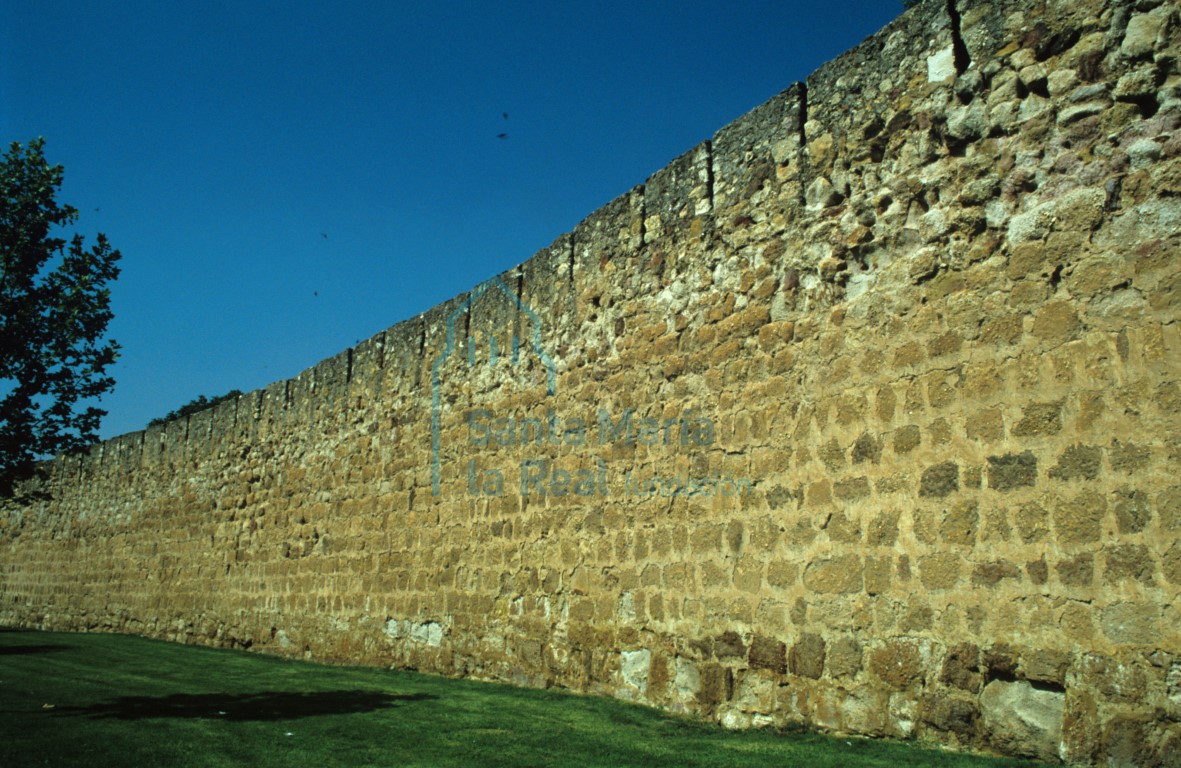 Restos del tercer recinto en el extremo sureste de la ciudad medieval