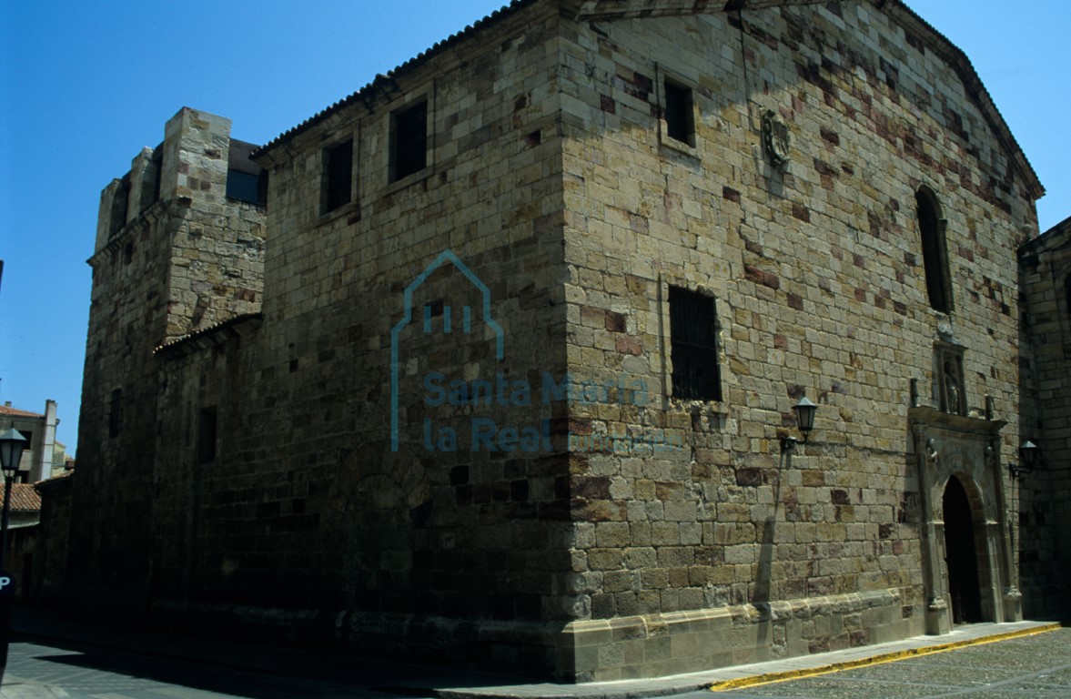 La iglesia vista desde el noroeste