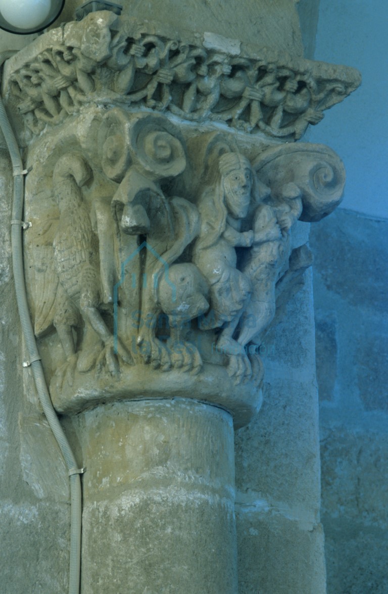 Capitel del arco triunfal Capitel del arco triunfal