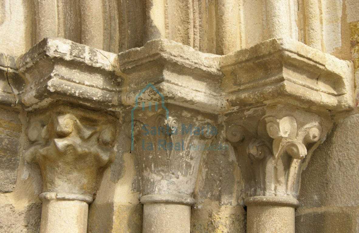Capiteles de la portada meridional
