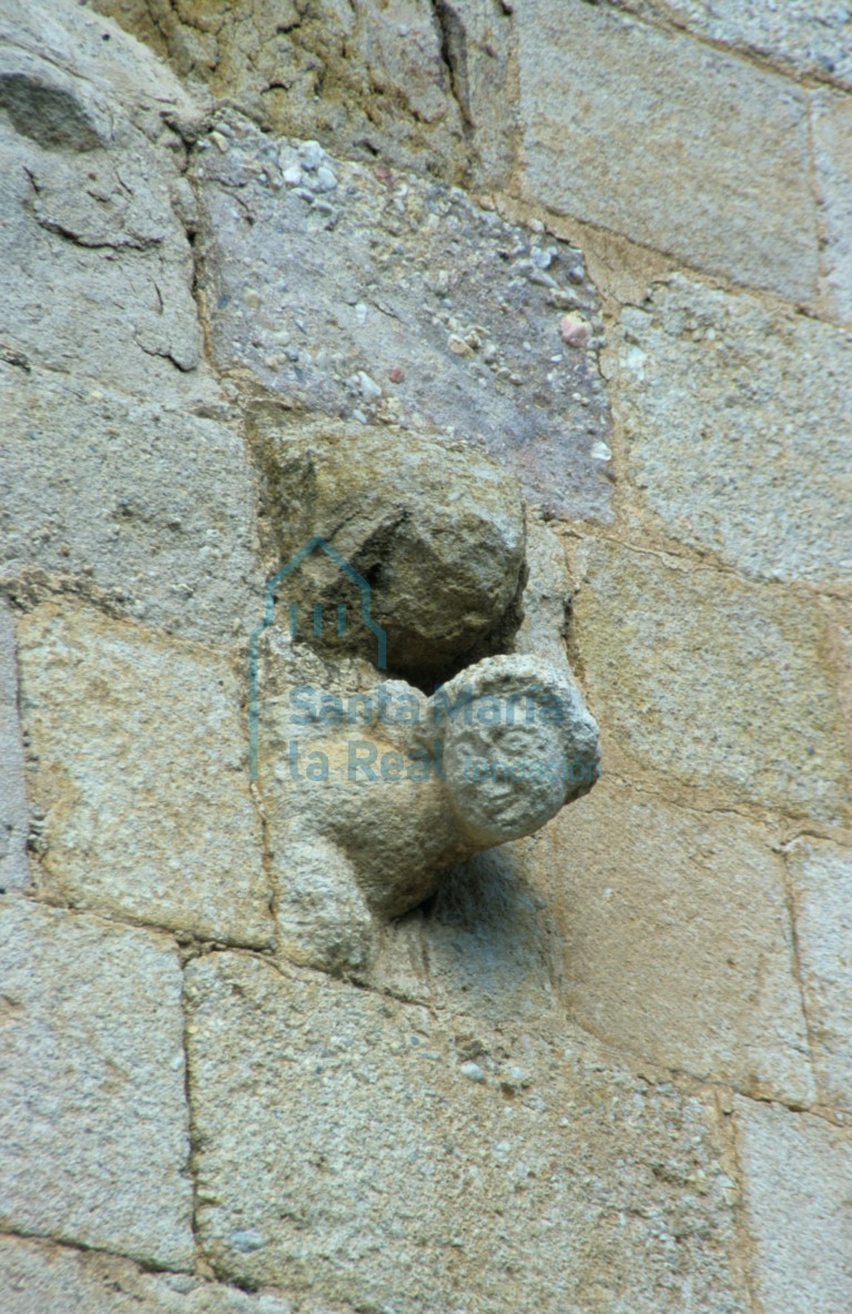 Escultura de la fachada meridional