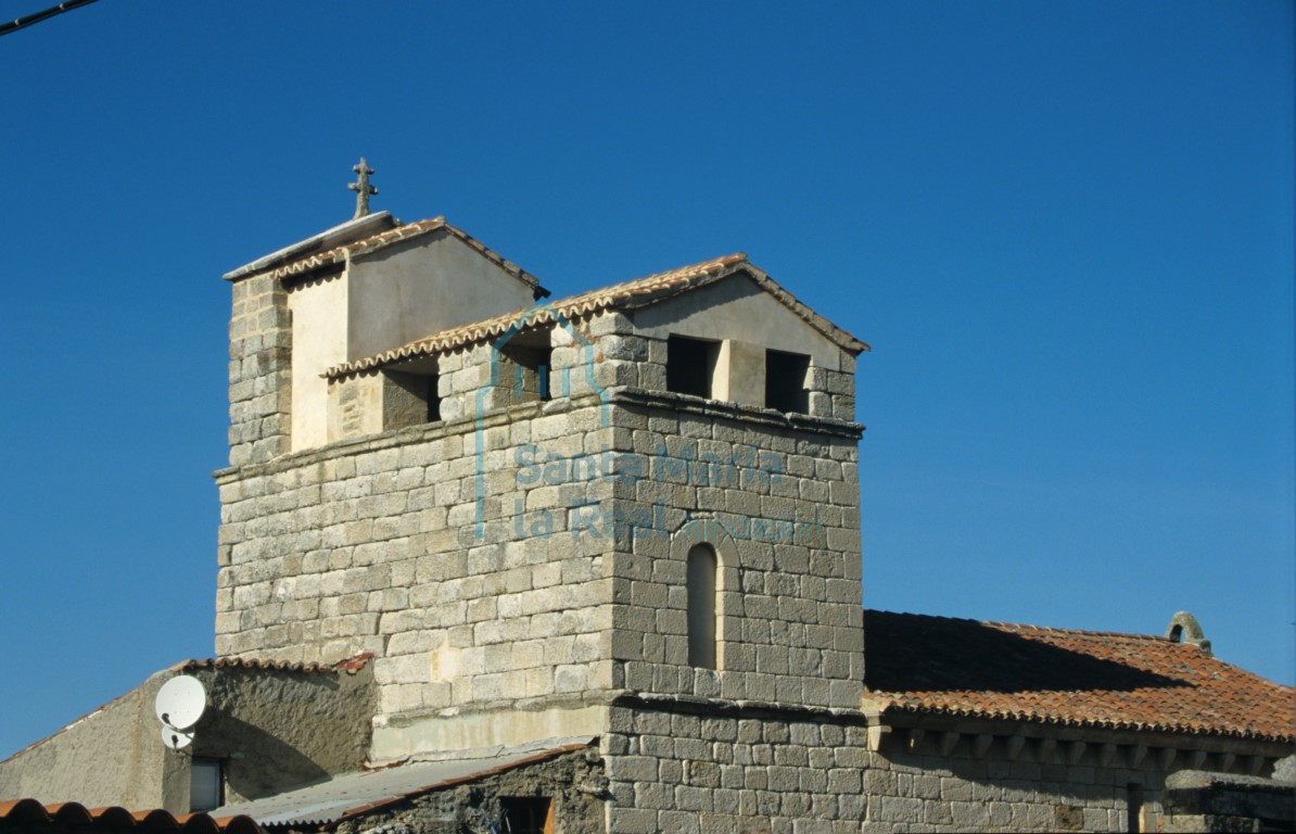 La torre vista desde el suroeste