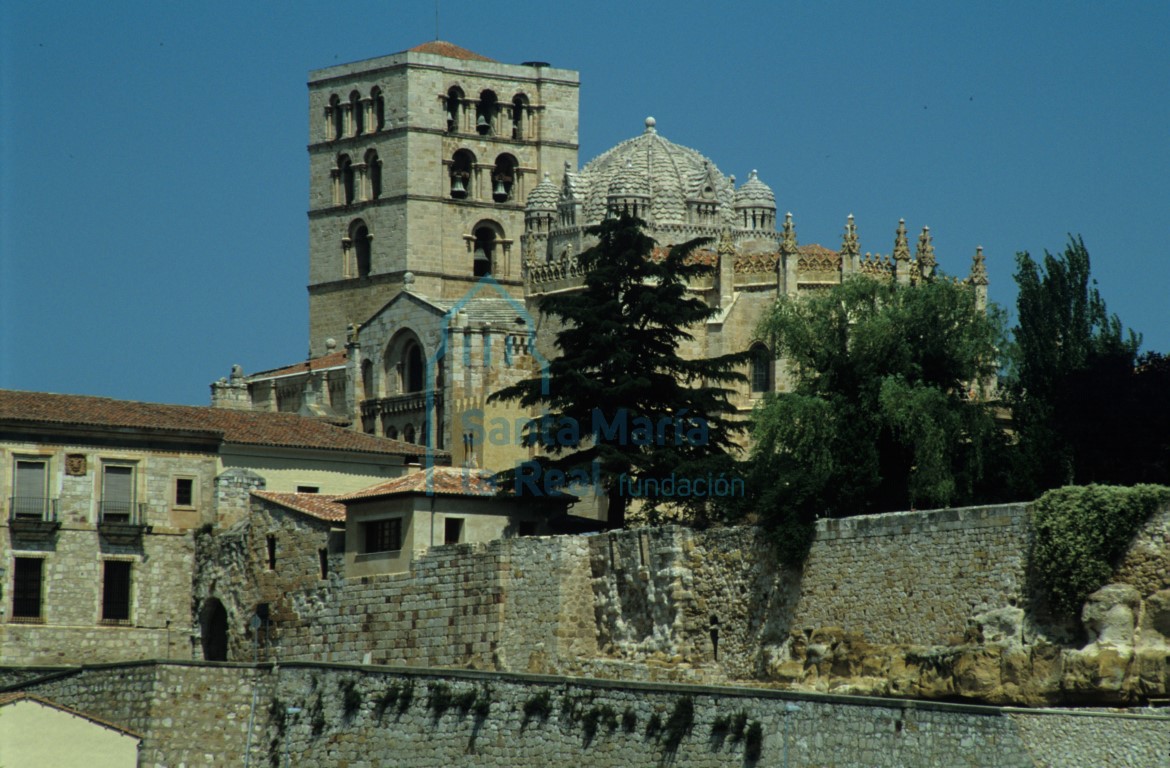 Exterior de la catedral