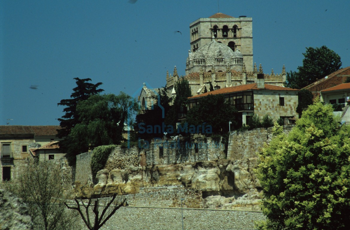 Exterior de la catedral