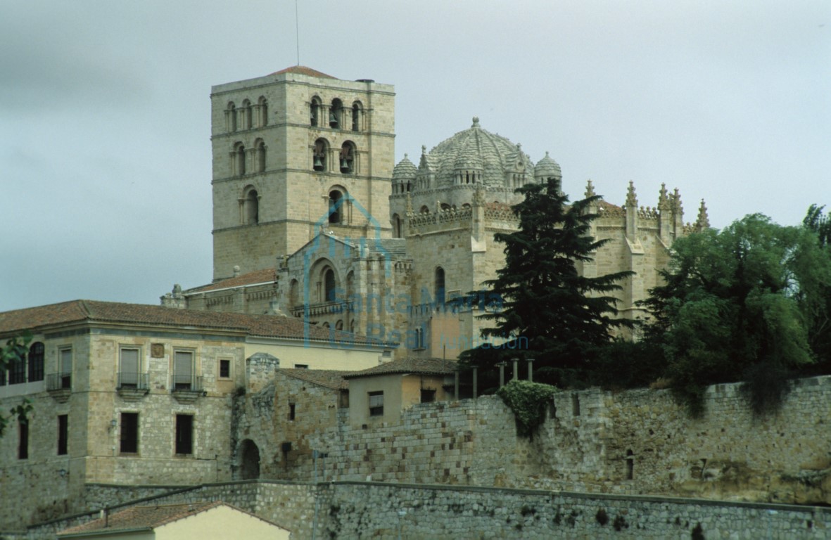 Exterior de la catedral