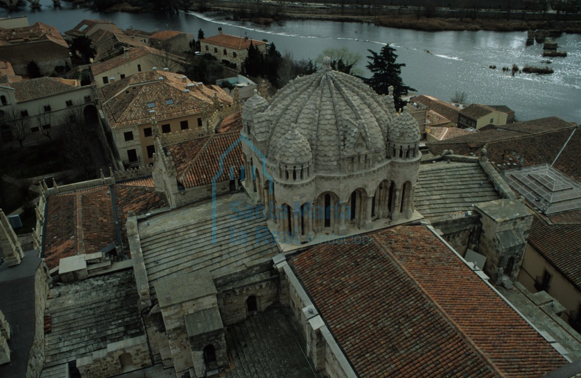 Transepto y cimborrio desde la torre