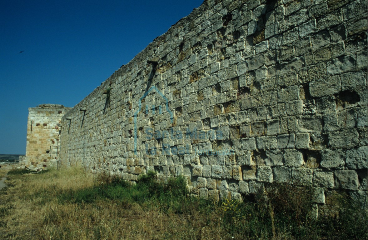Restos de la antigua muralla