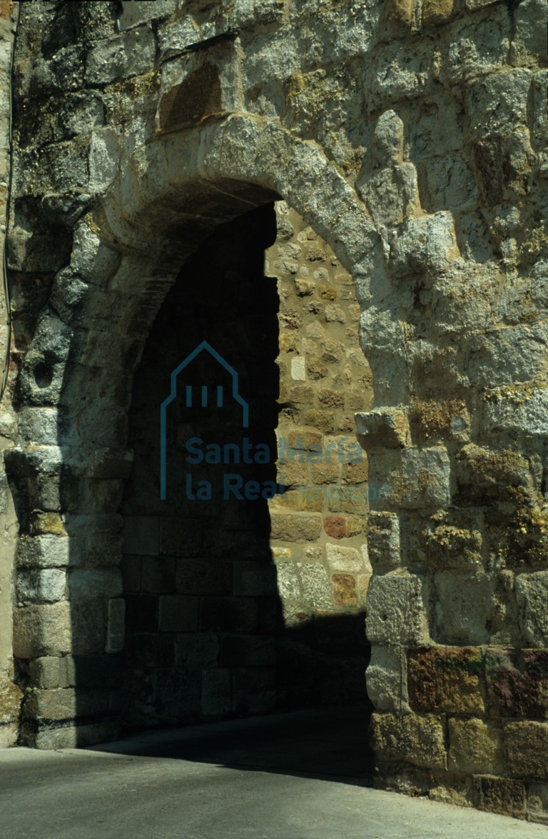 Puerta de Olivares o del Obispo en el primer recinto