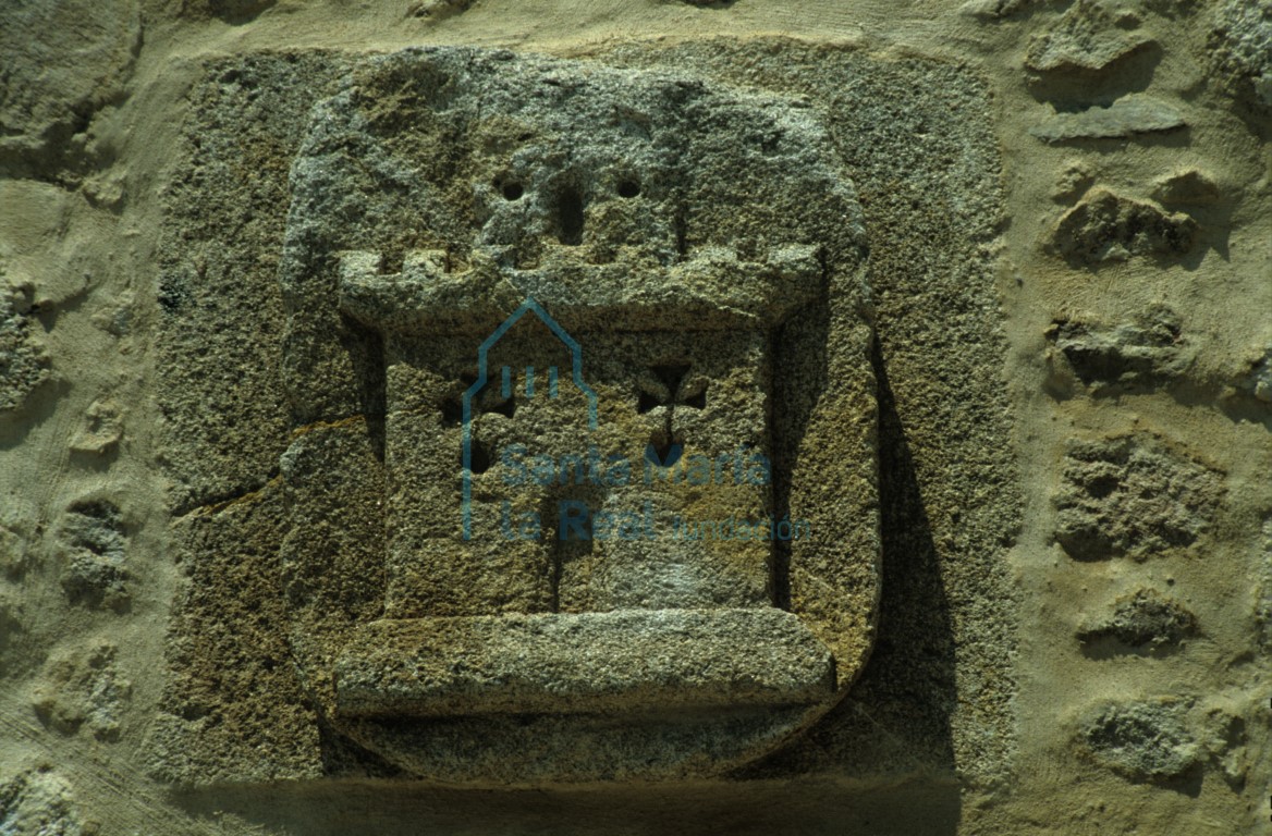 Detalle de un escudo en el palacio de doña Urraca