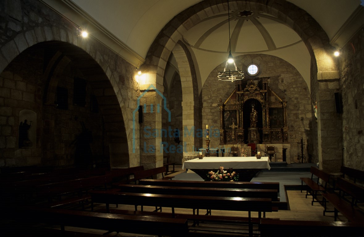 Interior de la iglesia