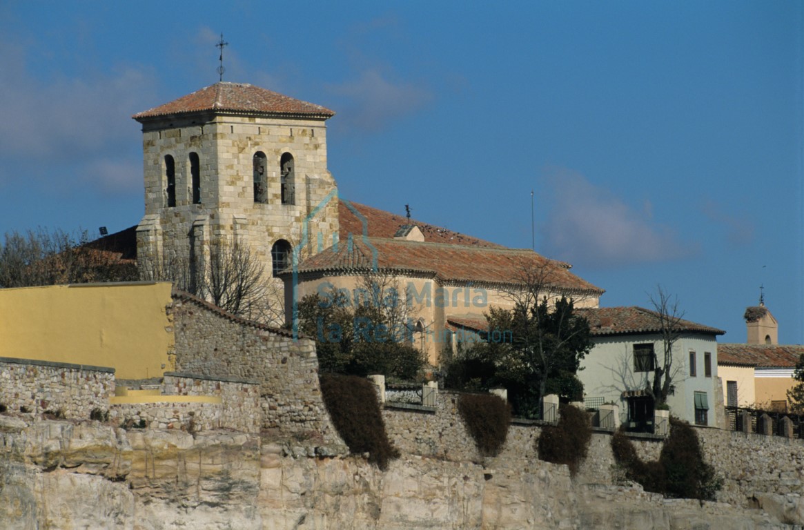 Vista panorámica de la iglesia