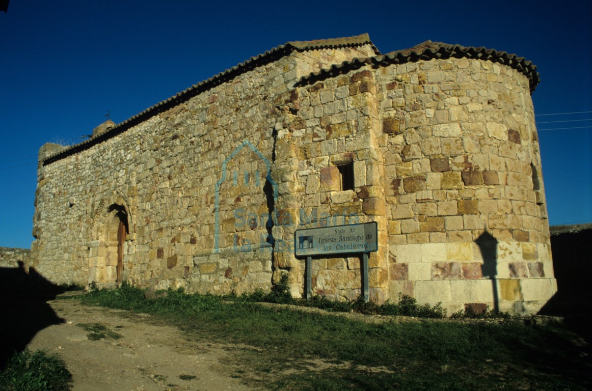 La iglesia vista desde el sureste