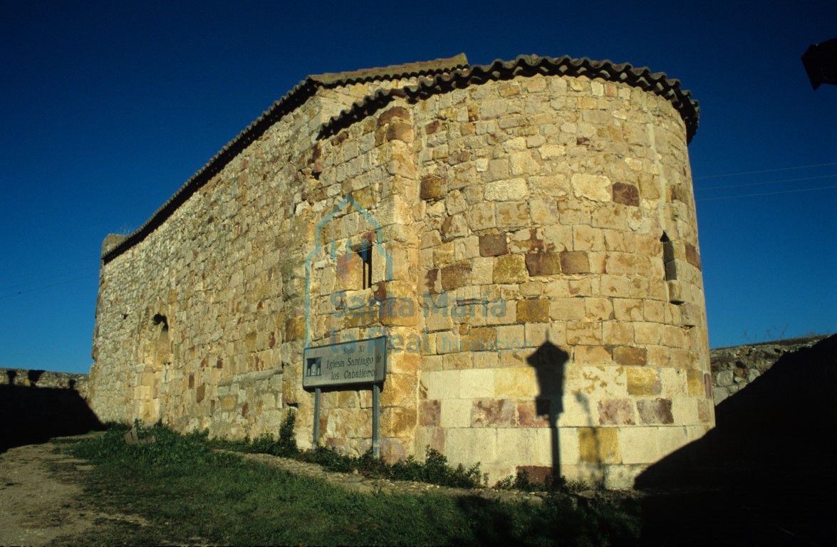 La iglesia vista desde el sureste