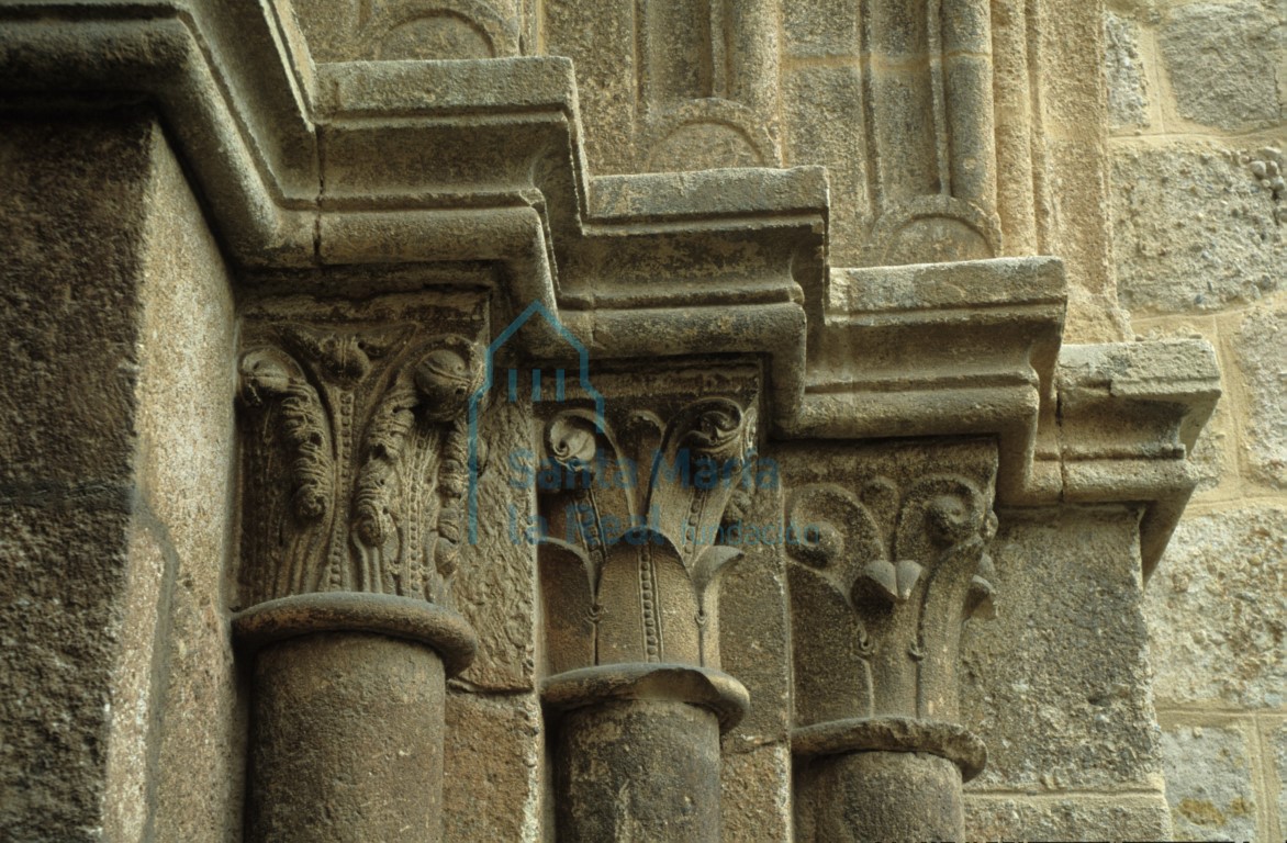 Capiteles de la portada norte