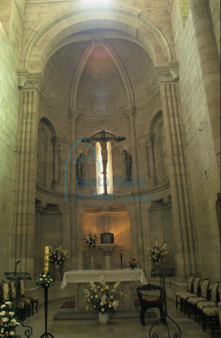 Interior de la cabecera