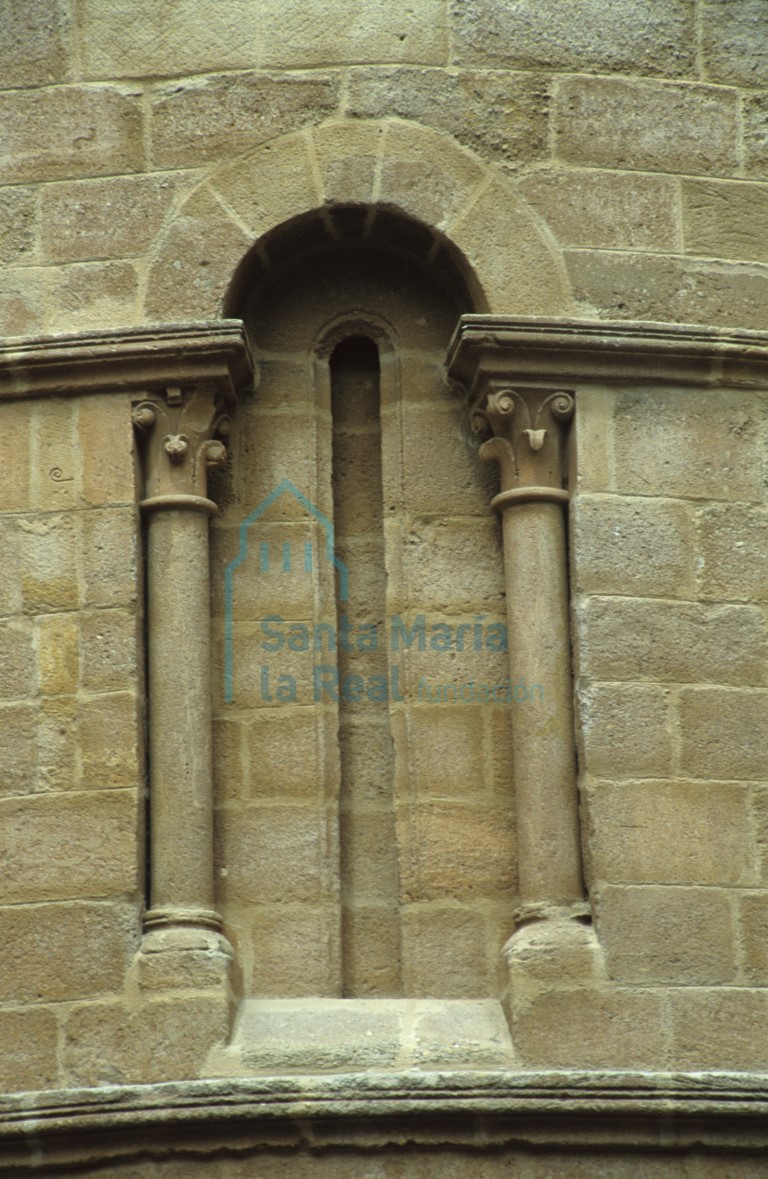 Ventana absidal