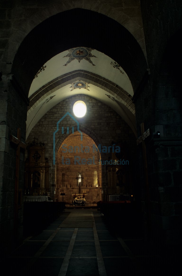 El interior del templo desde la base de la torre