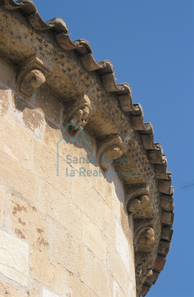Alero de la cabecera