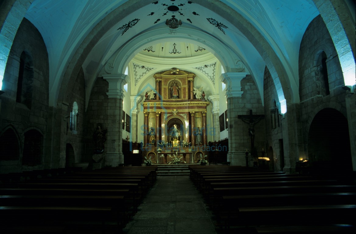 Interior de la iglesia