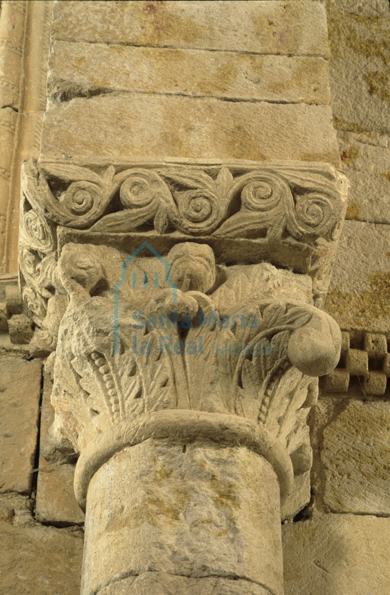 Capitel de la capilla de la epístola