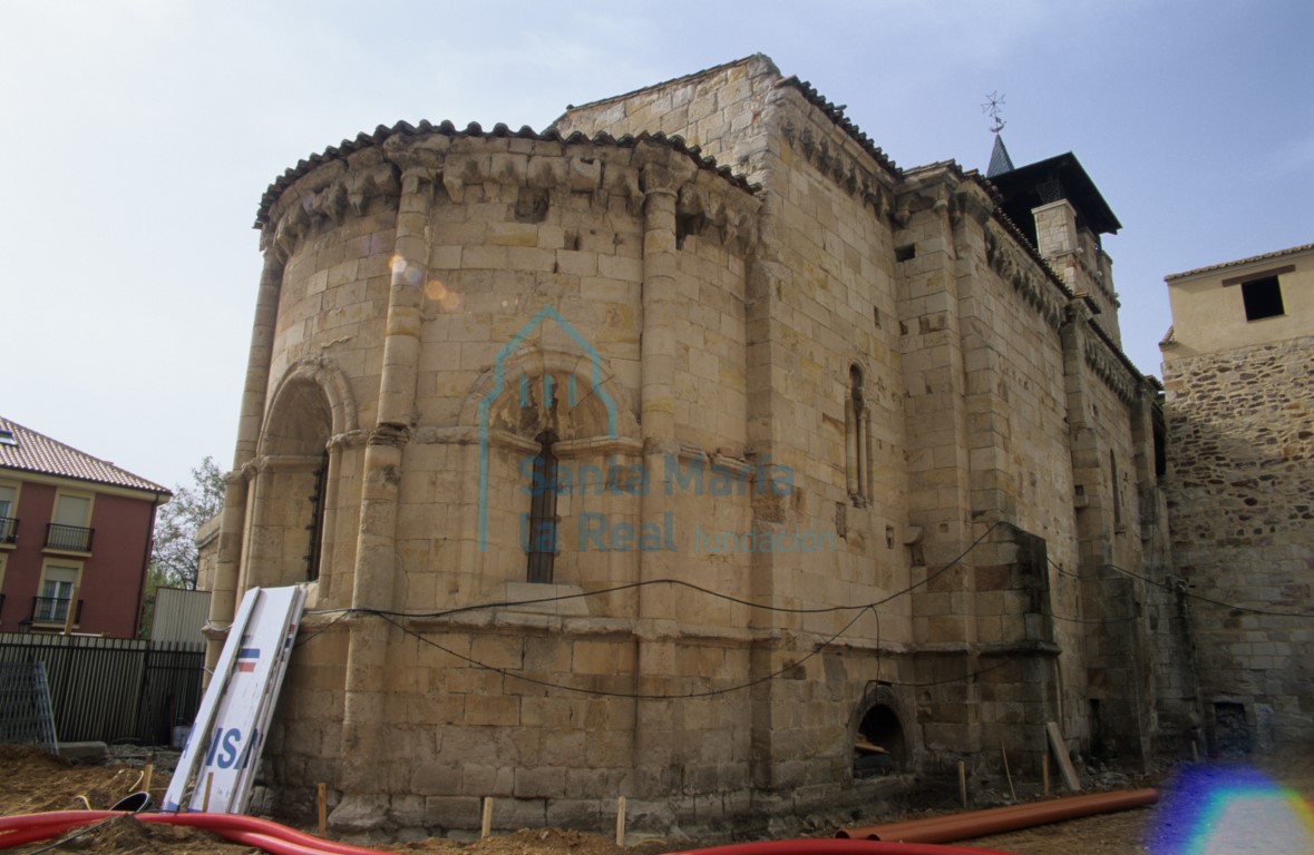 Exterior de la cabecera