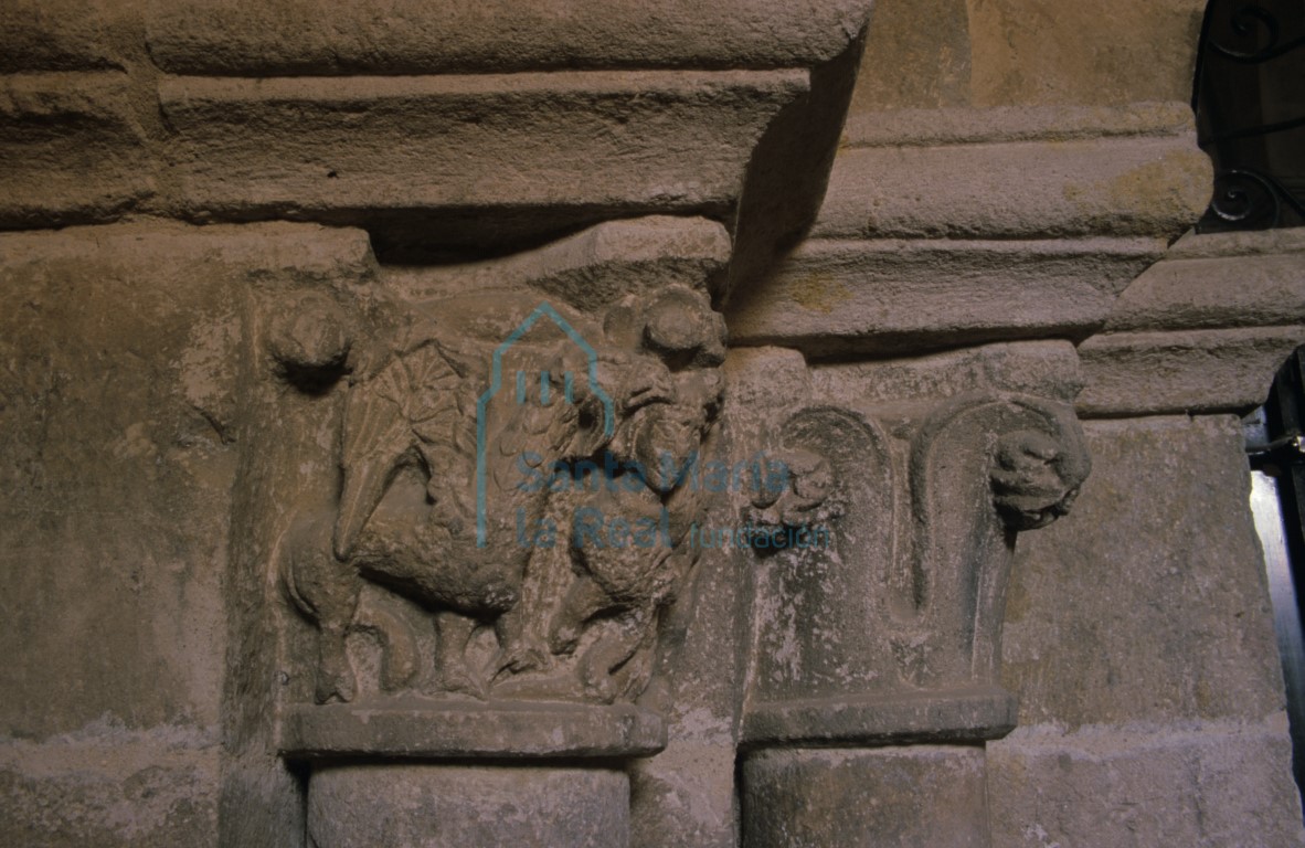 Capiteles de la portada meridional de la nave