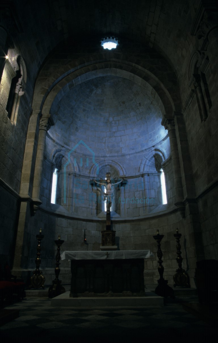 Interior de la cabecera