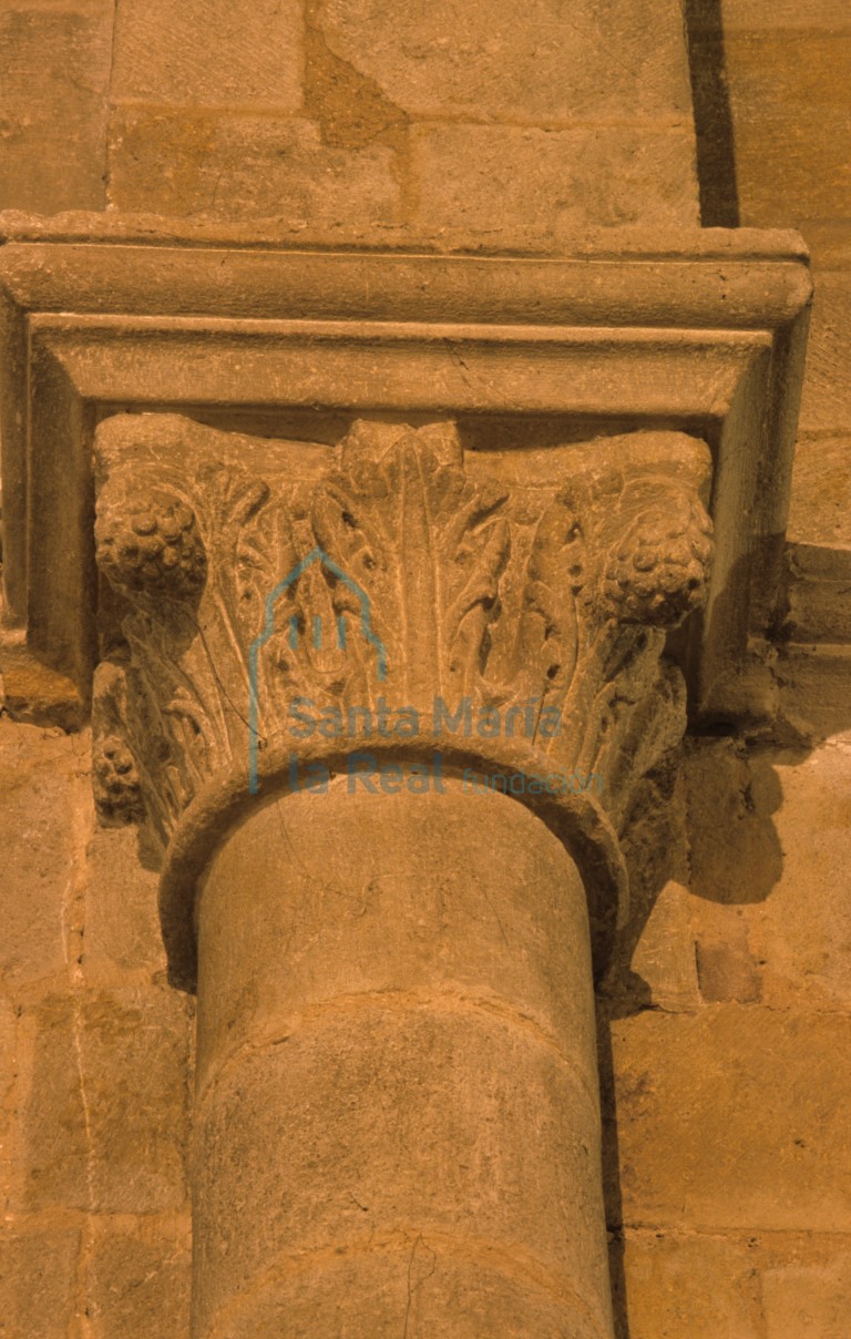 Capitel del arco triunfal