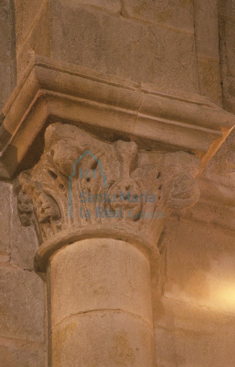 Capitel del arco triunfal
