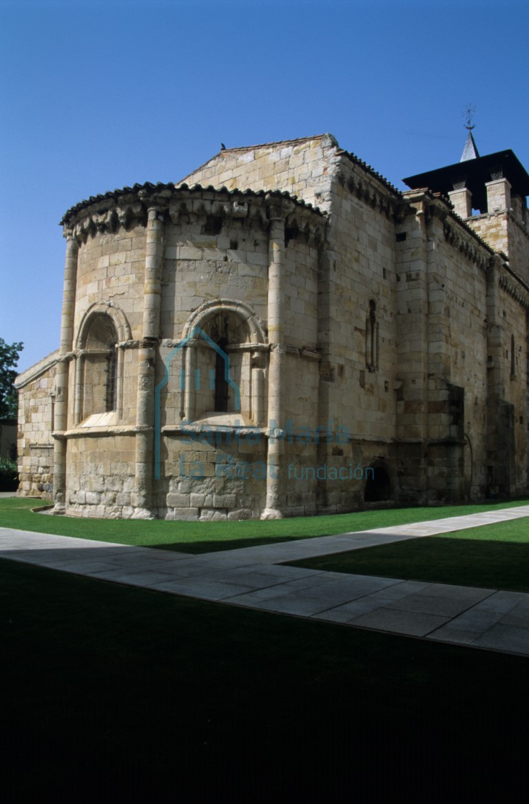 Exterior de la cabecera
