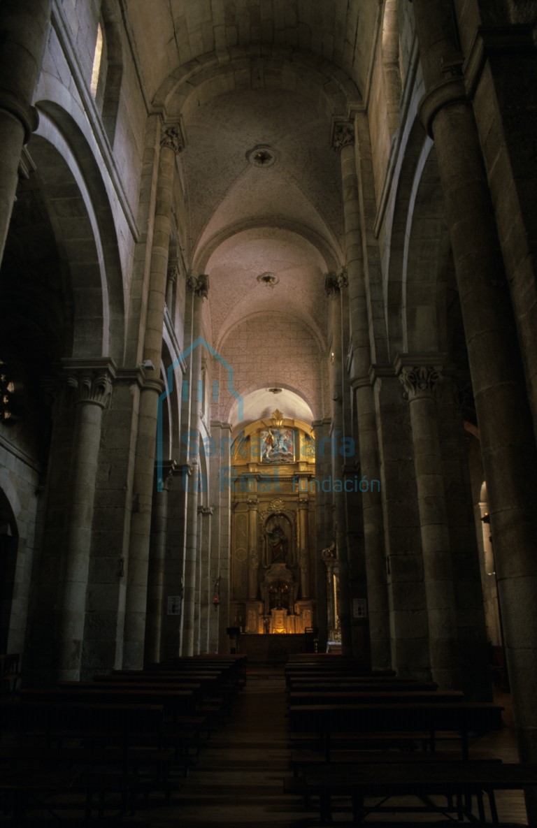 Interior de la nave central