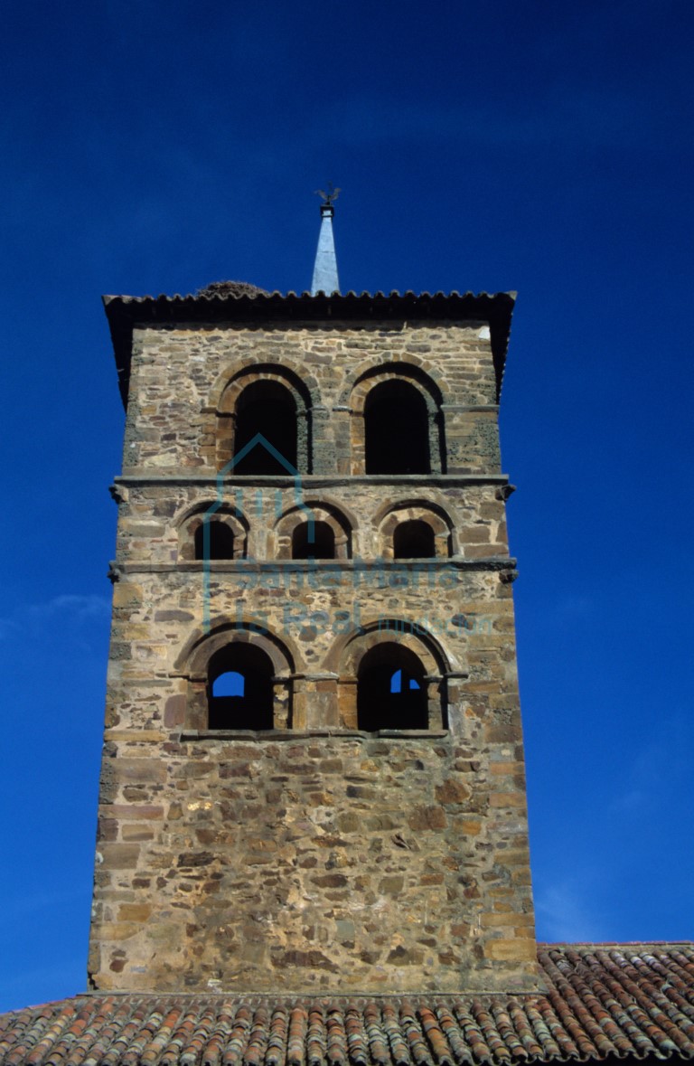 Cara meridional de la torre